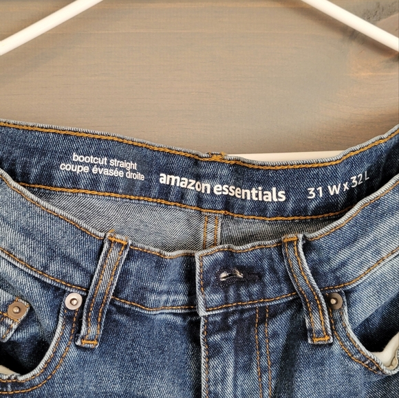 Amazon Essentials Bootcut Straight Jeans - Picture 2 of 2